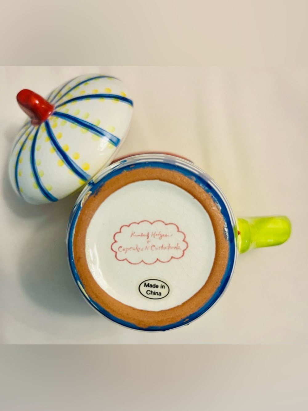 Kimberly Hodges Vintage Colorful “ENJOY” Hand-Painted Ceramic Lidded Mug. - Picture 4 of 7